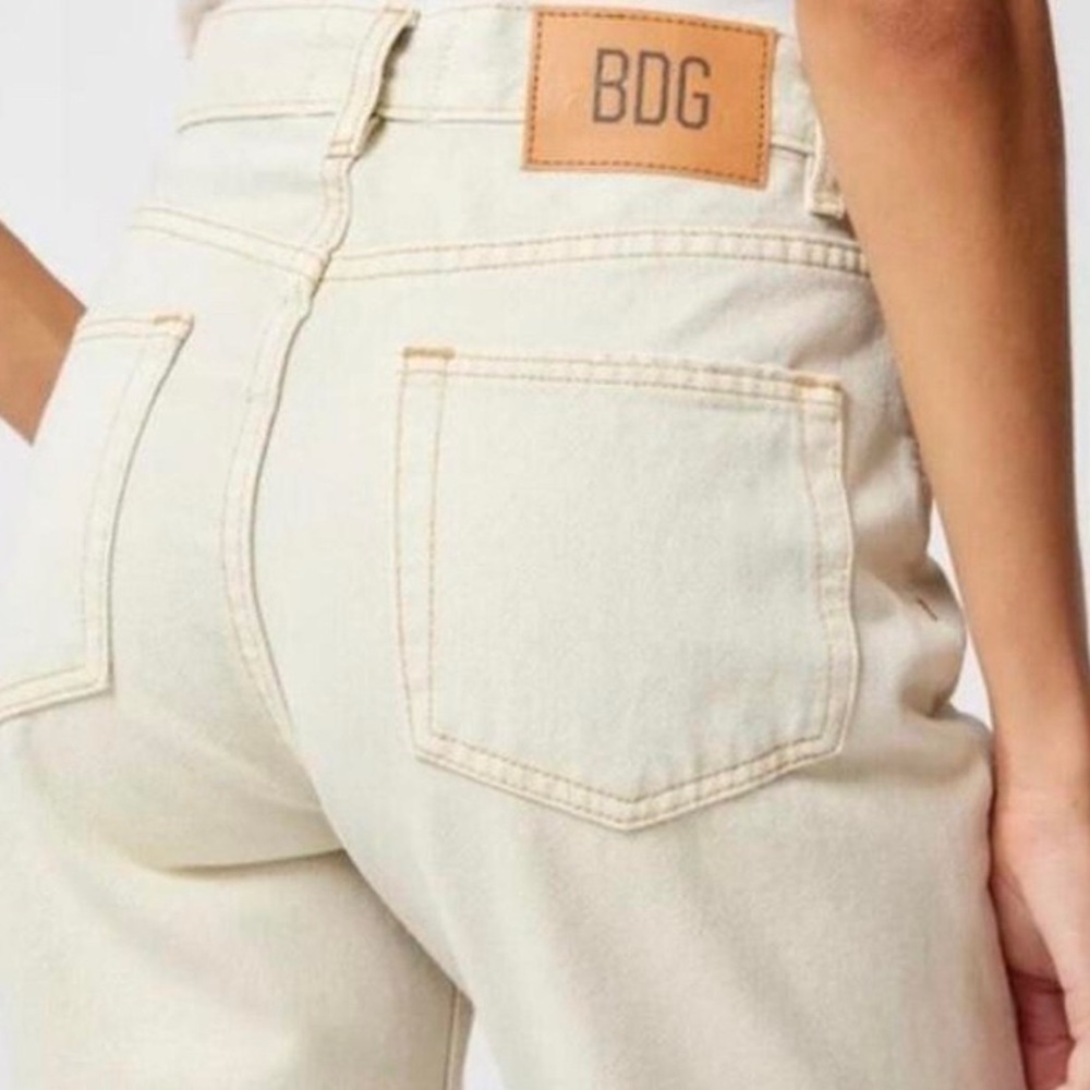 BDG Mid Rise Cowgirl Jeans In‎ Cream - Picture 4 of 11
